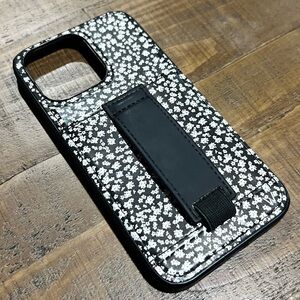 Walli iPhone 13 Pro Case